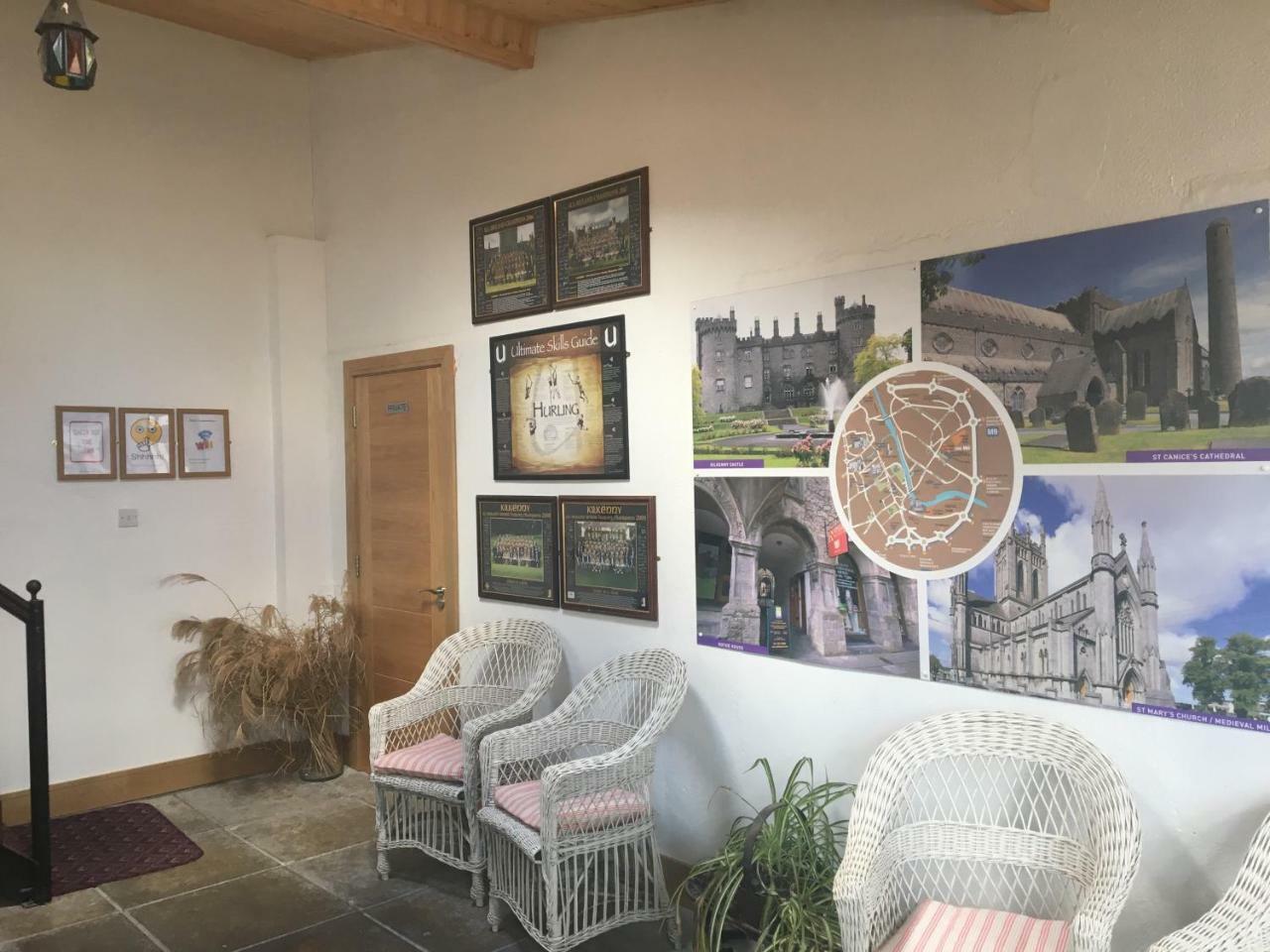Dalys Accommodation キルケニー エクステリア 写真