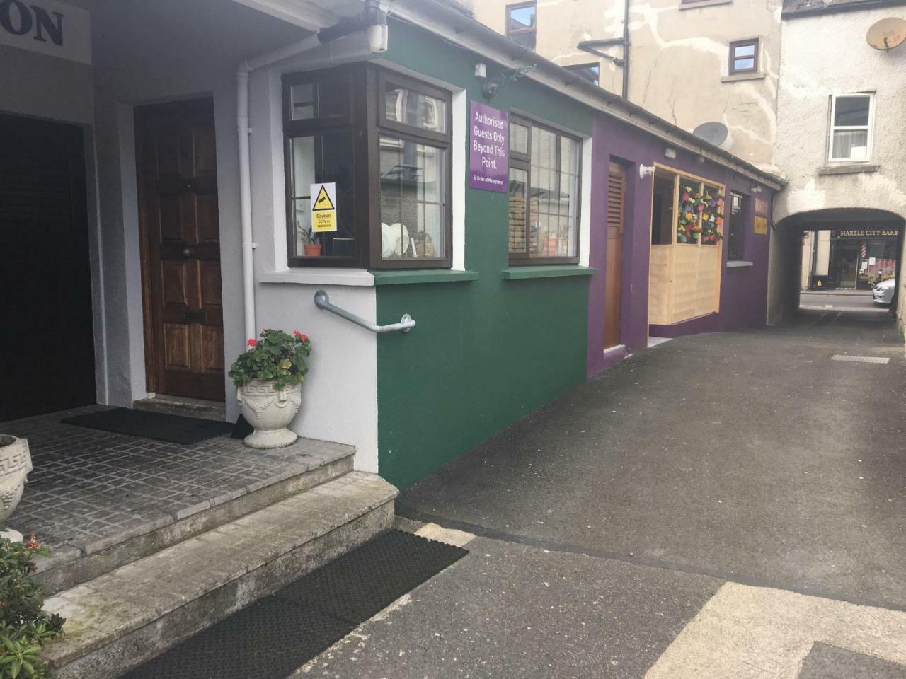 Dalys Accommodation キルケニー エクステリア 写真